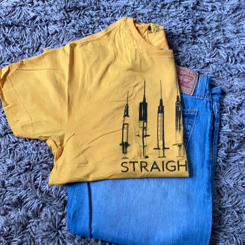 Men’s graphic tee